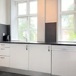 Big With 2 Bedrooms In * كولدينغ