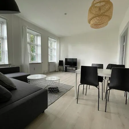Big With 2 Bedrooms In Apartment Kolding